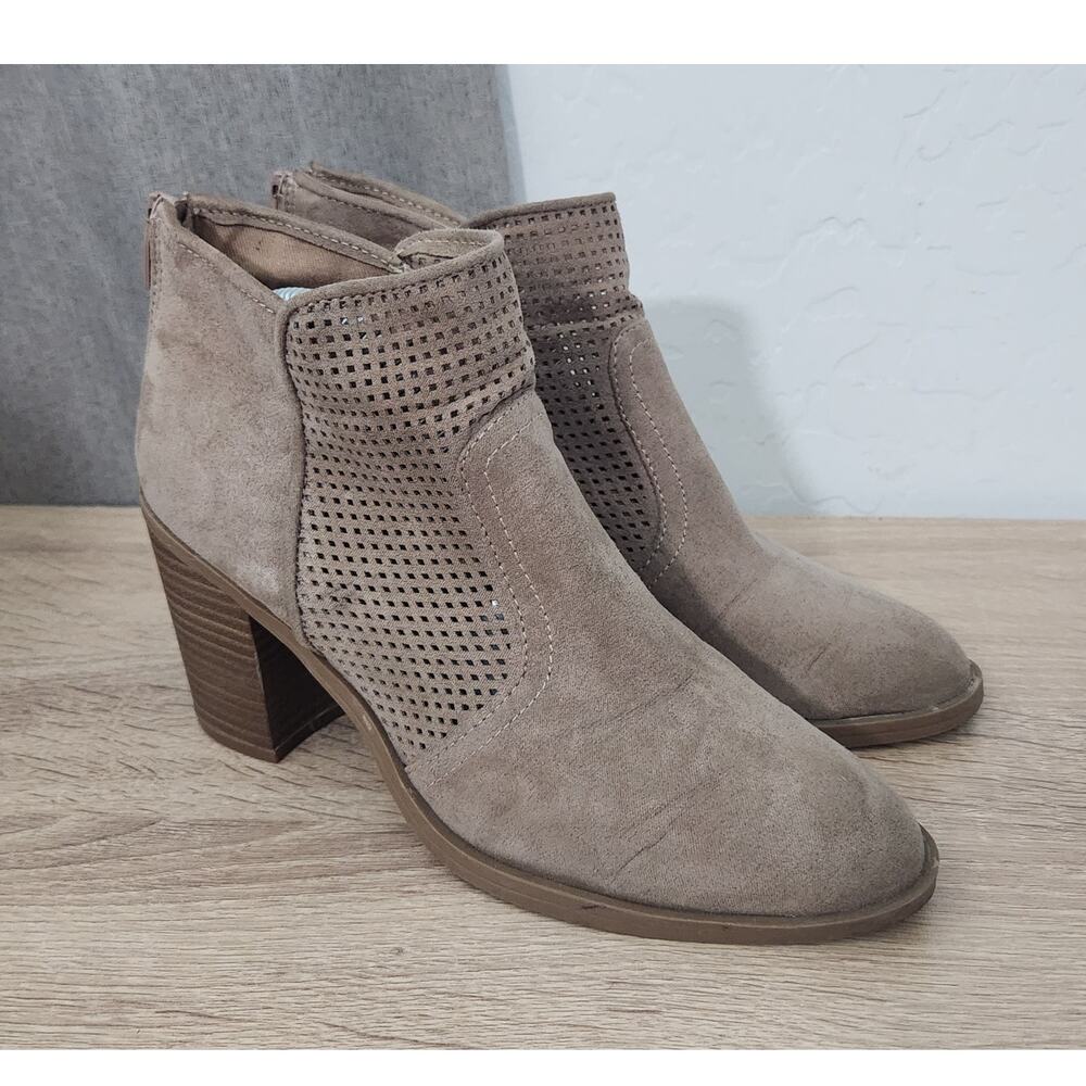Dolce Vita Women's Size 6.5 Jiffy Ankle Boot Block Heel Booties Tan Khaki Suede